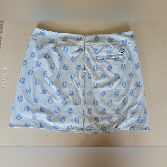 Vineyard Vines Women's Perfromance Blue Skort Size L. - Picture 6 of 6